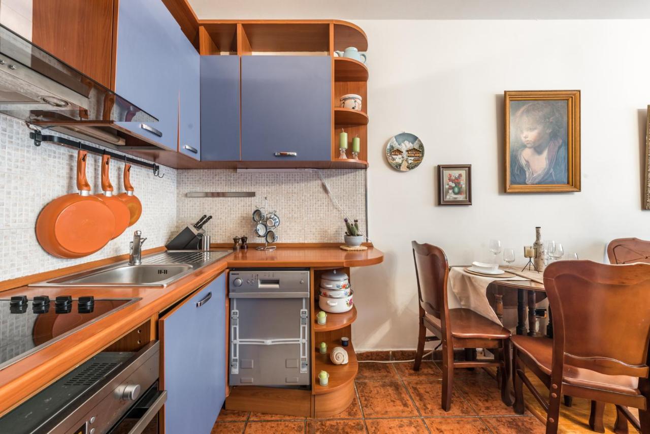 Apartment Vintage And Warm 2br In *