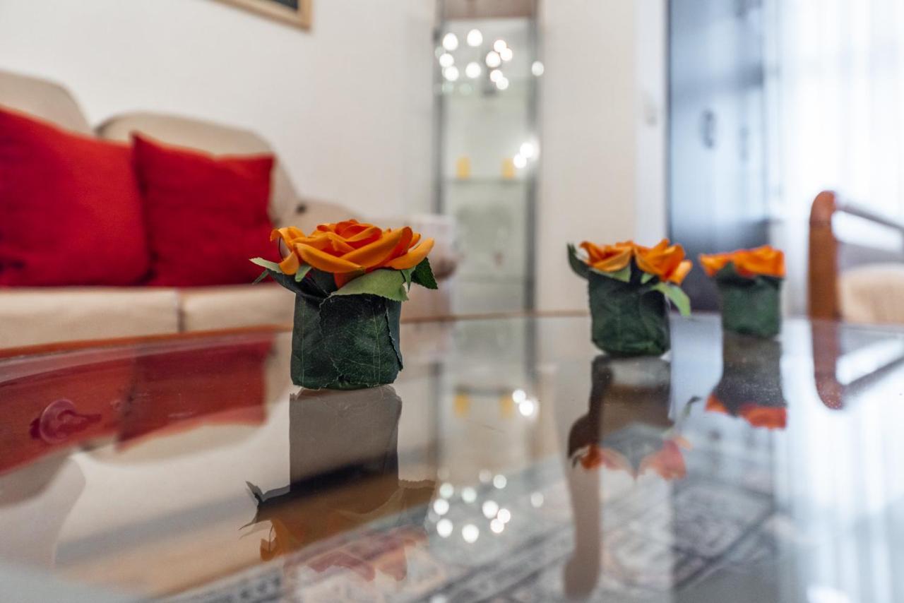 Vintage And Warm 2br In Apartment Tirana
